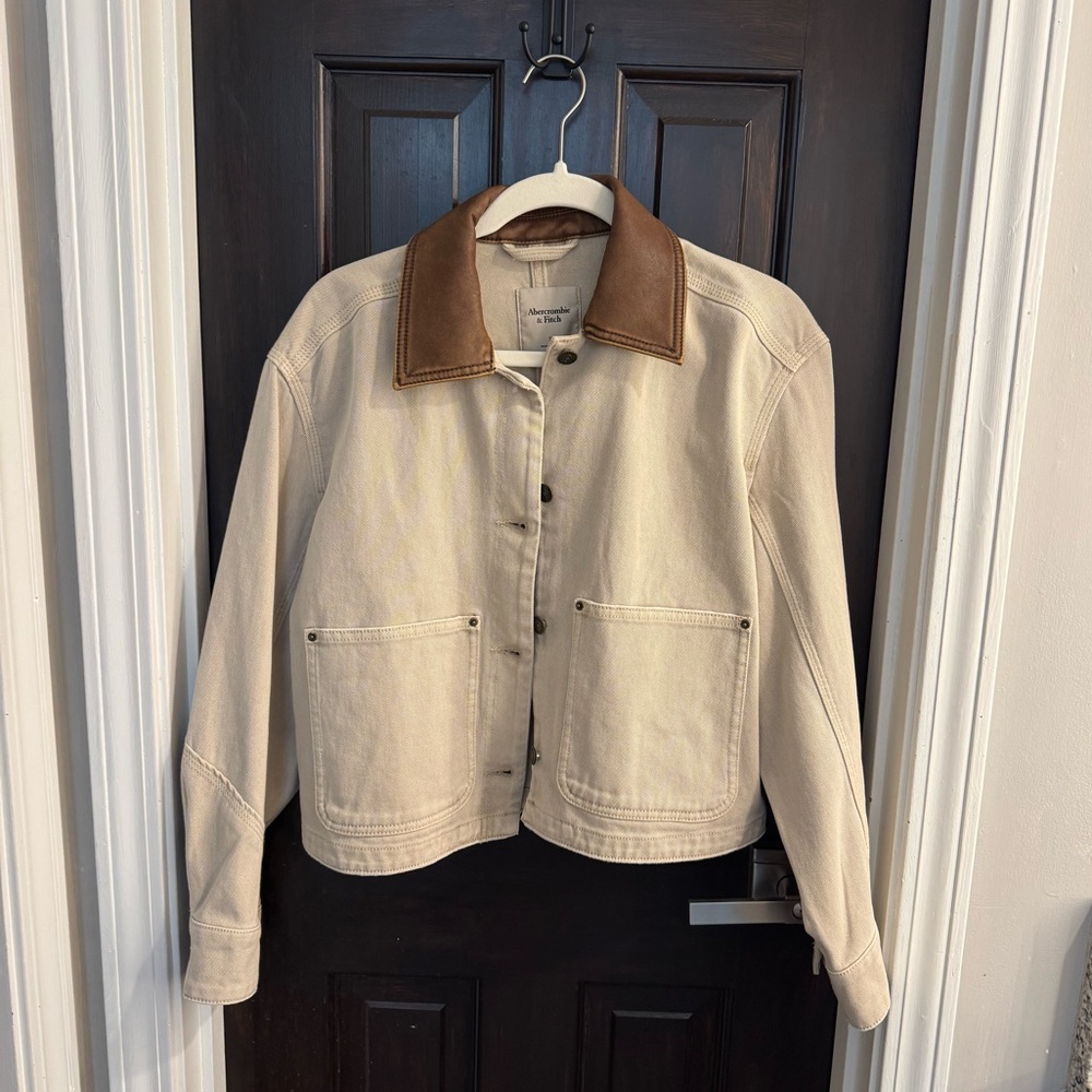 Abercrombie cropped canvas barn jacket